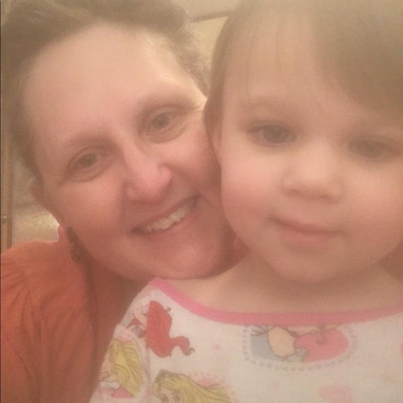 Meet your Posher, Robin. Thank you for stopping by and checking out my closet. - Picture 5 of 16